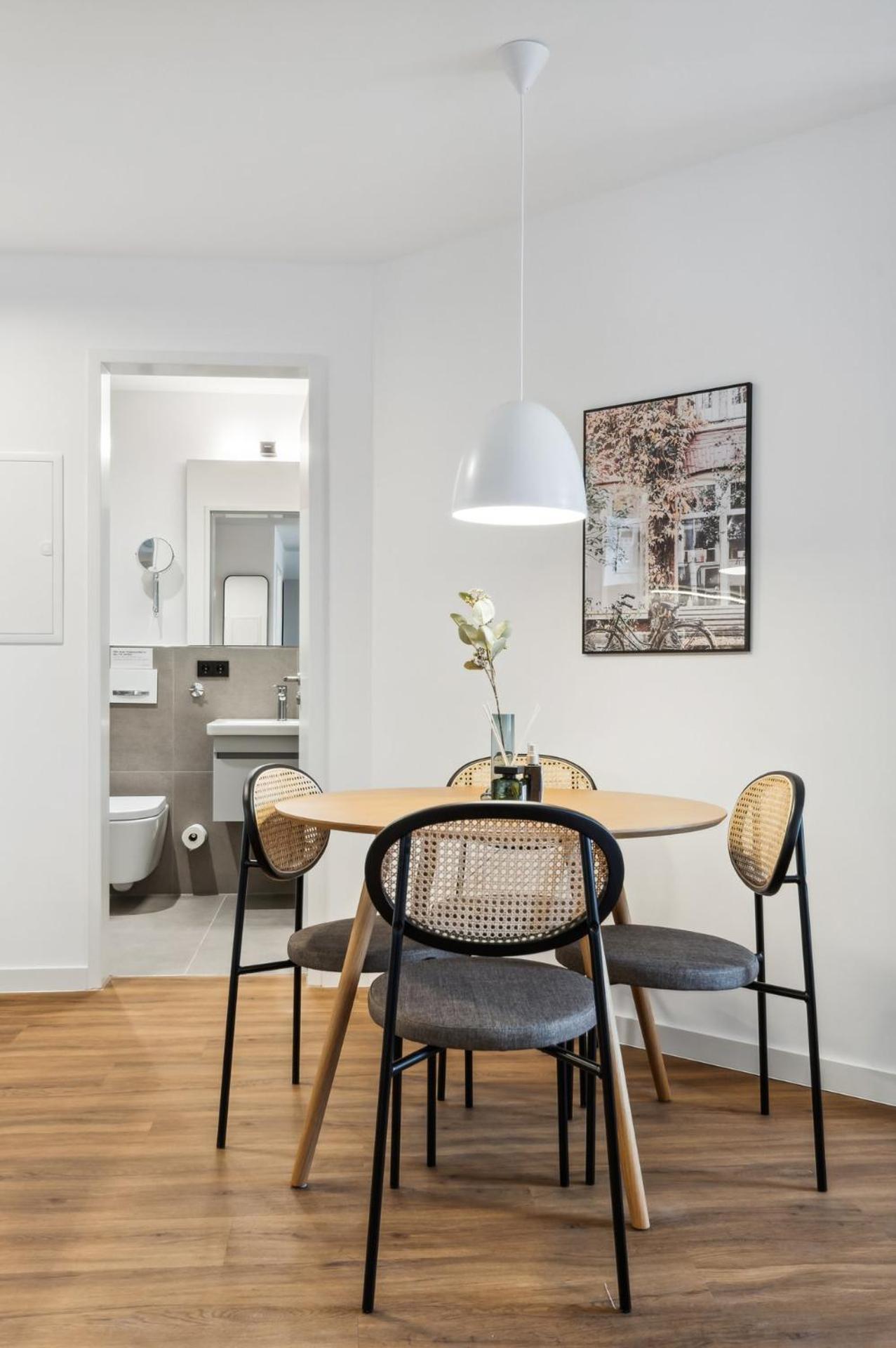 Limehome Oberhausen Paul-Reusch-Str Стая снимка