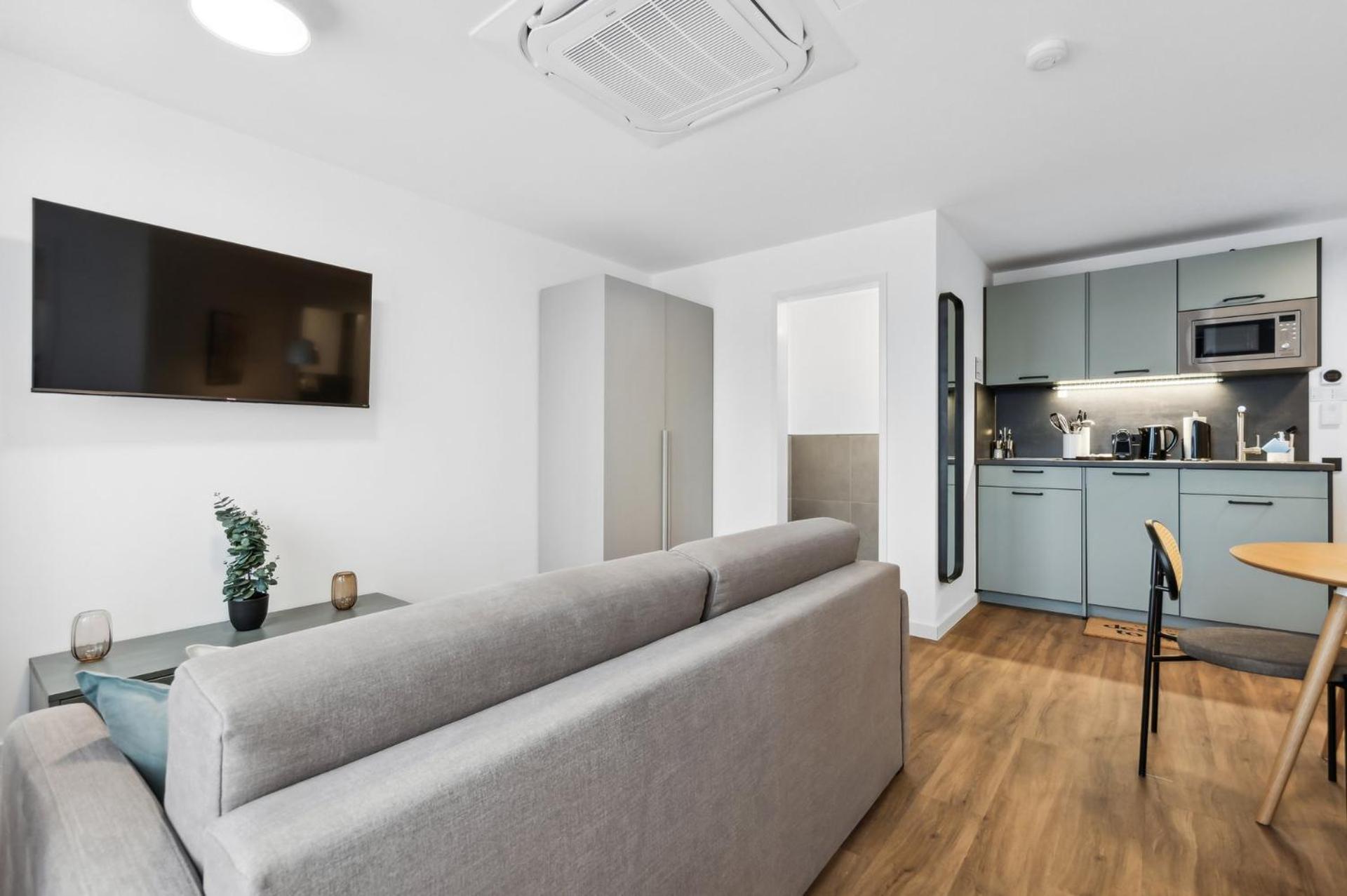 Limehome Oberhausen Paul-Reusch-Str Стая снимка
