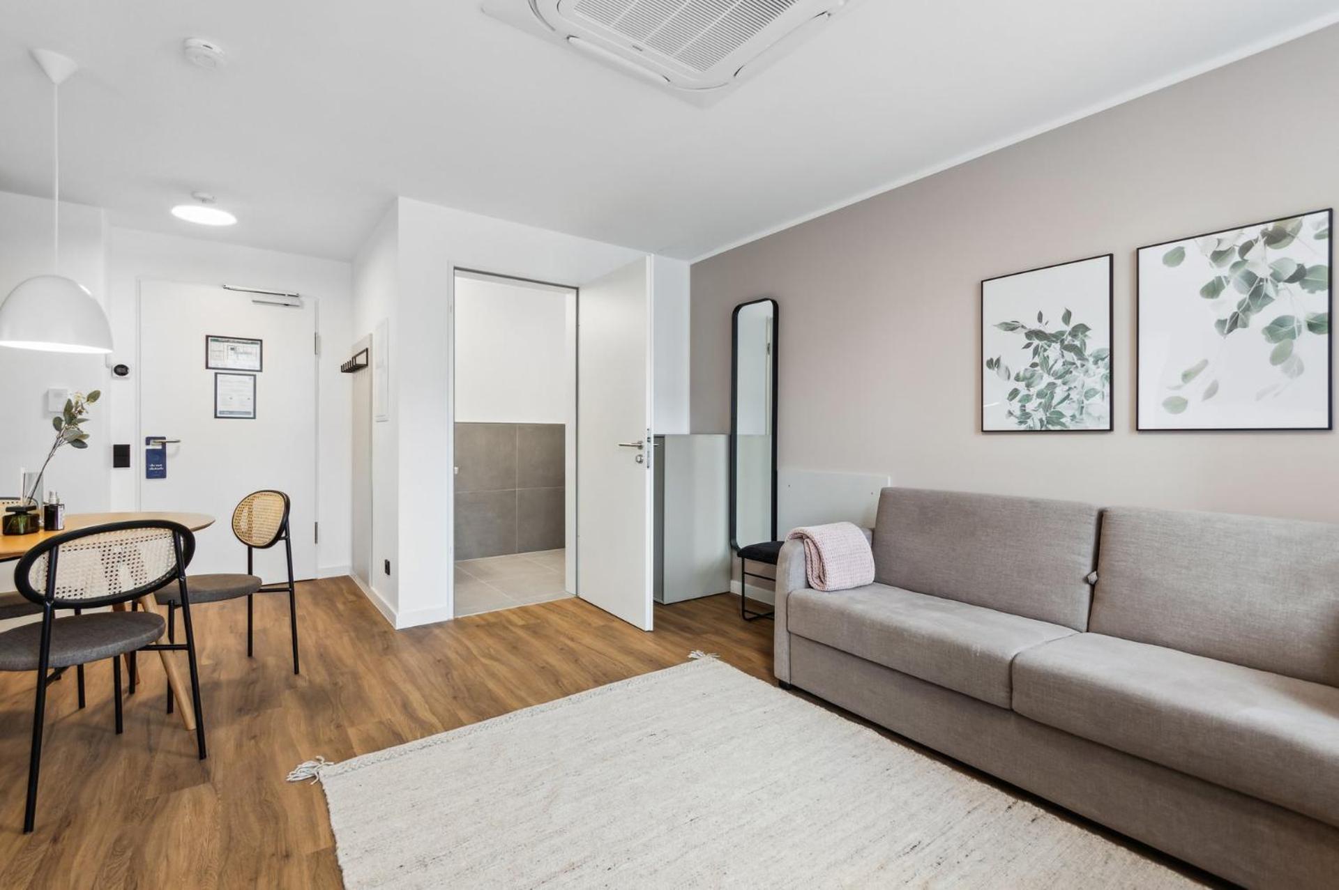 Limehome Oberhausen Paul-Reusch-Str Стая снимка